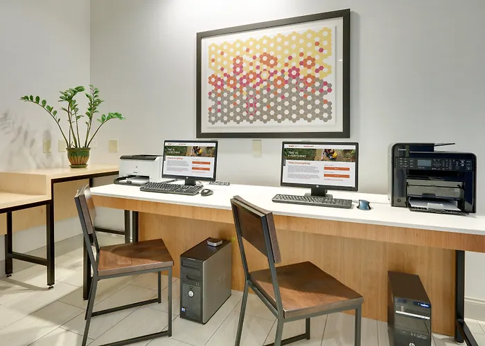 Holiday Inn Express Hotel & Suites Dublin By Ihg