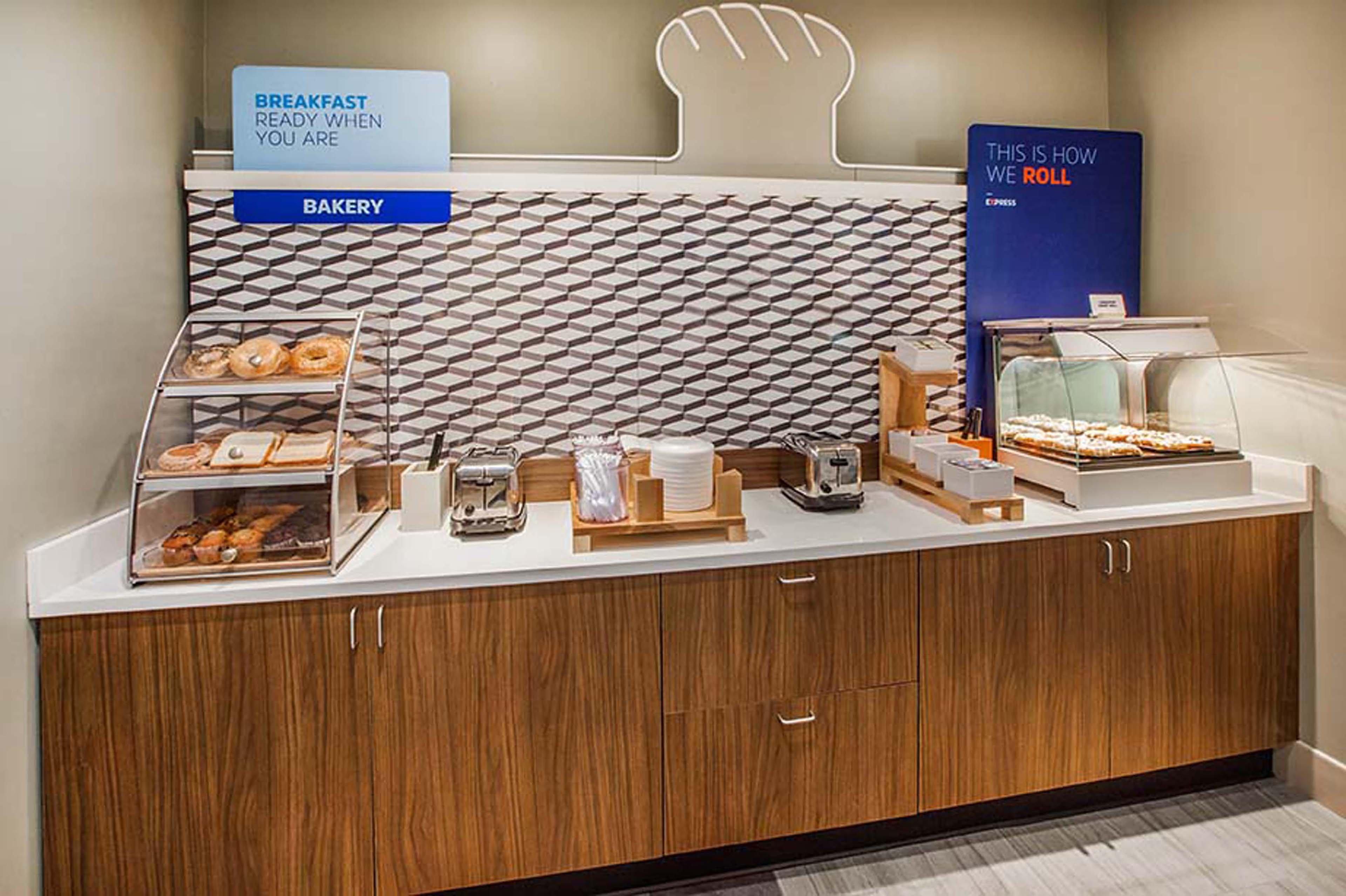 Holiday Express & By Ihg 3* Dublin