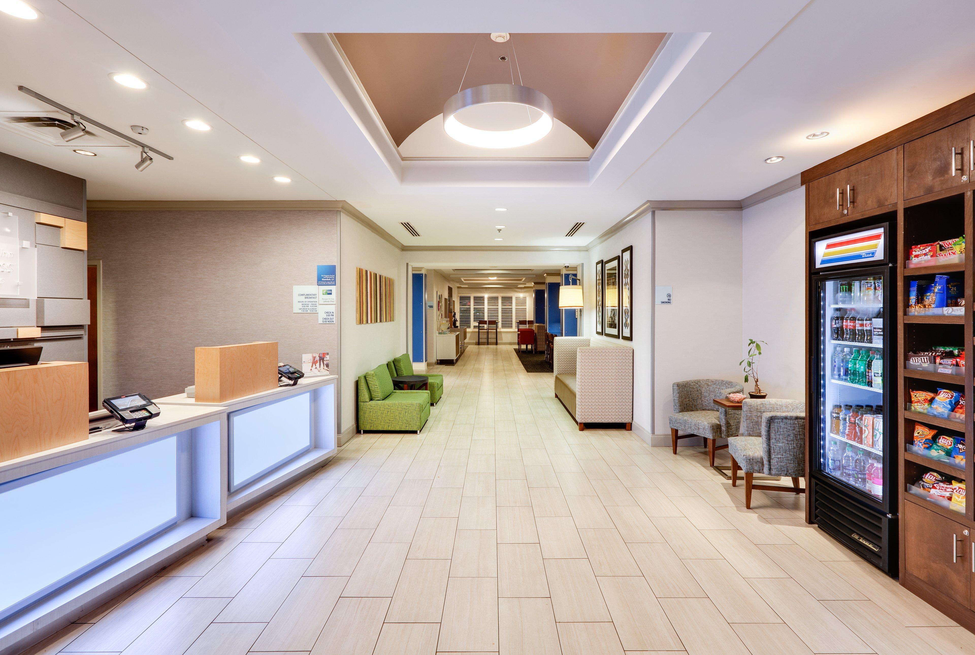 Holiday Express & By Ihg Hotel 3*